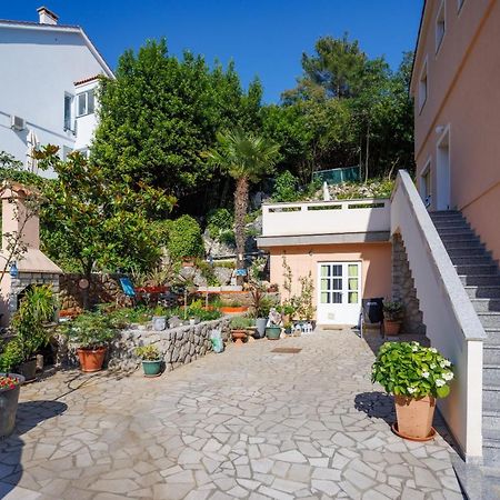 Apartment Studio Close To Sea Krk Town Esterno foto