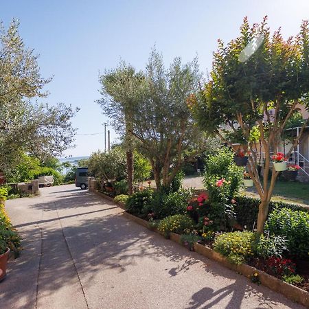 Apartment Studio Close To Sea Krk Town Esterno foto