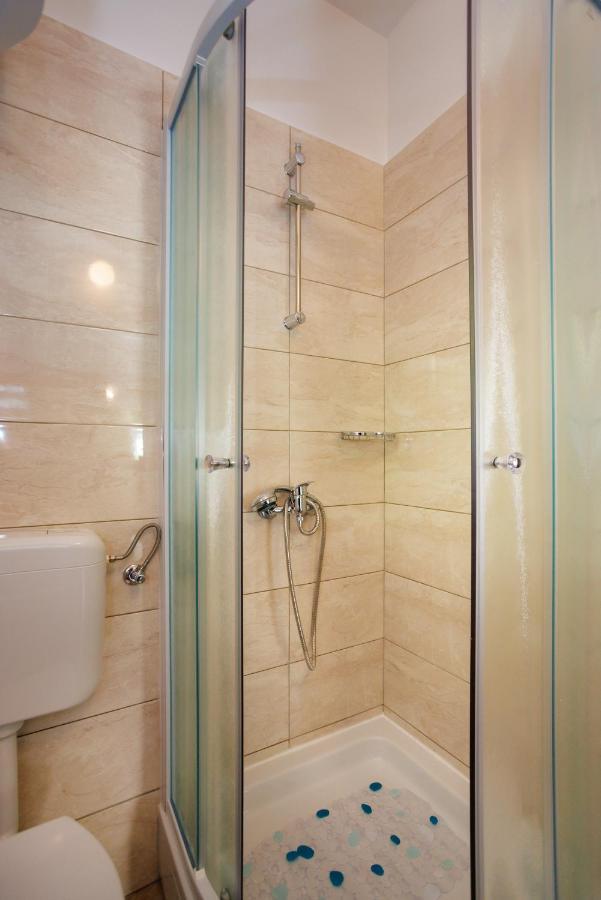 Apartment Studio Close To Sea Krk Town Esterno foto